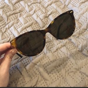 AUTHENTIC GUCCI sunglasses make an offer